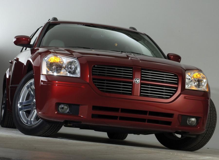  Dodge Magnum R/T 2005 года  (фото 29 из 39)